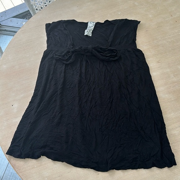 Black tank - Picture 1 of 6